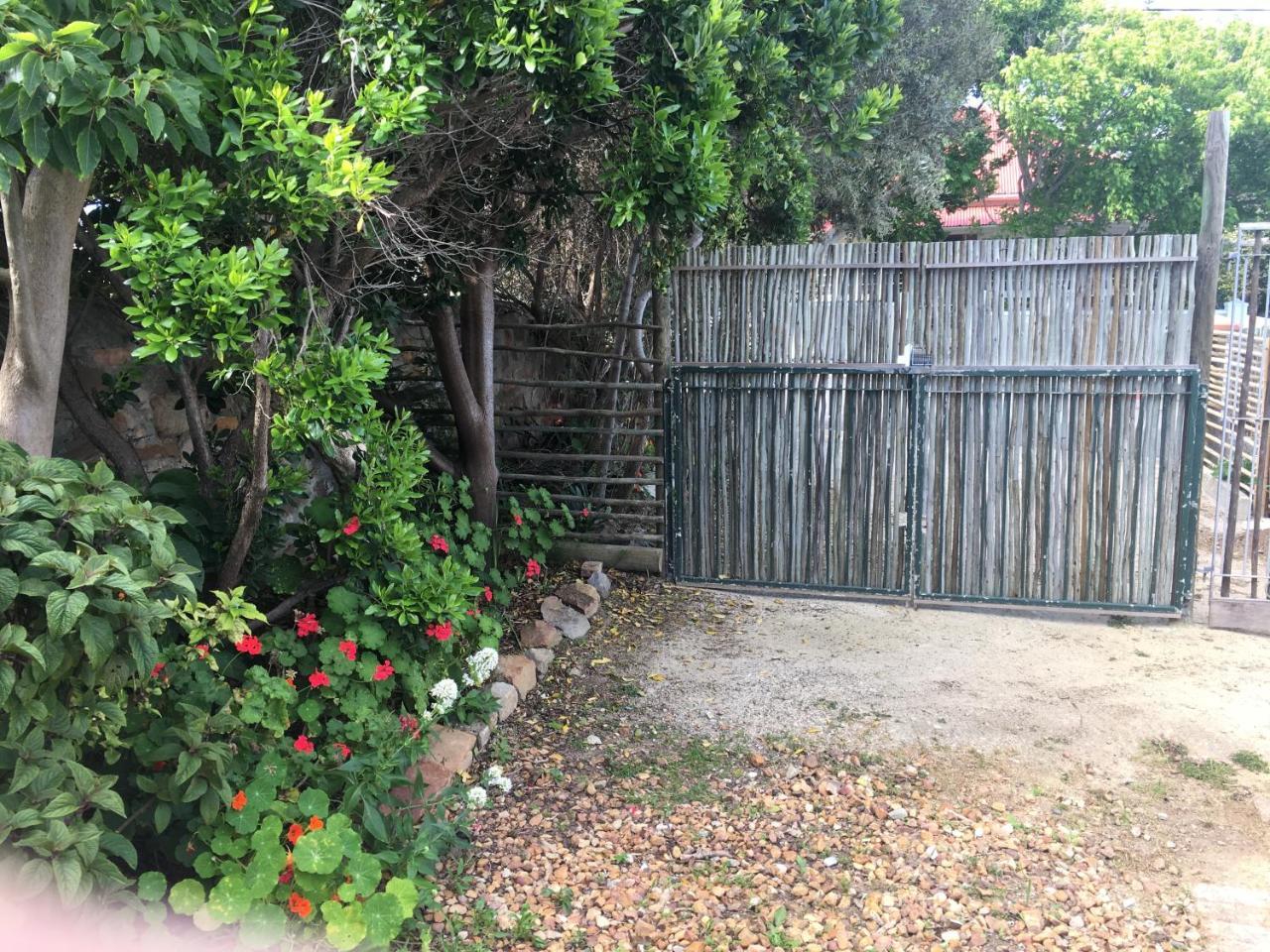 Carneddie Cottage - Main Bredasdorp Exterior photo